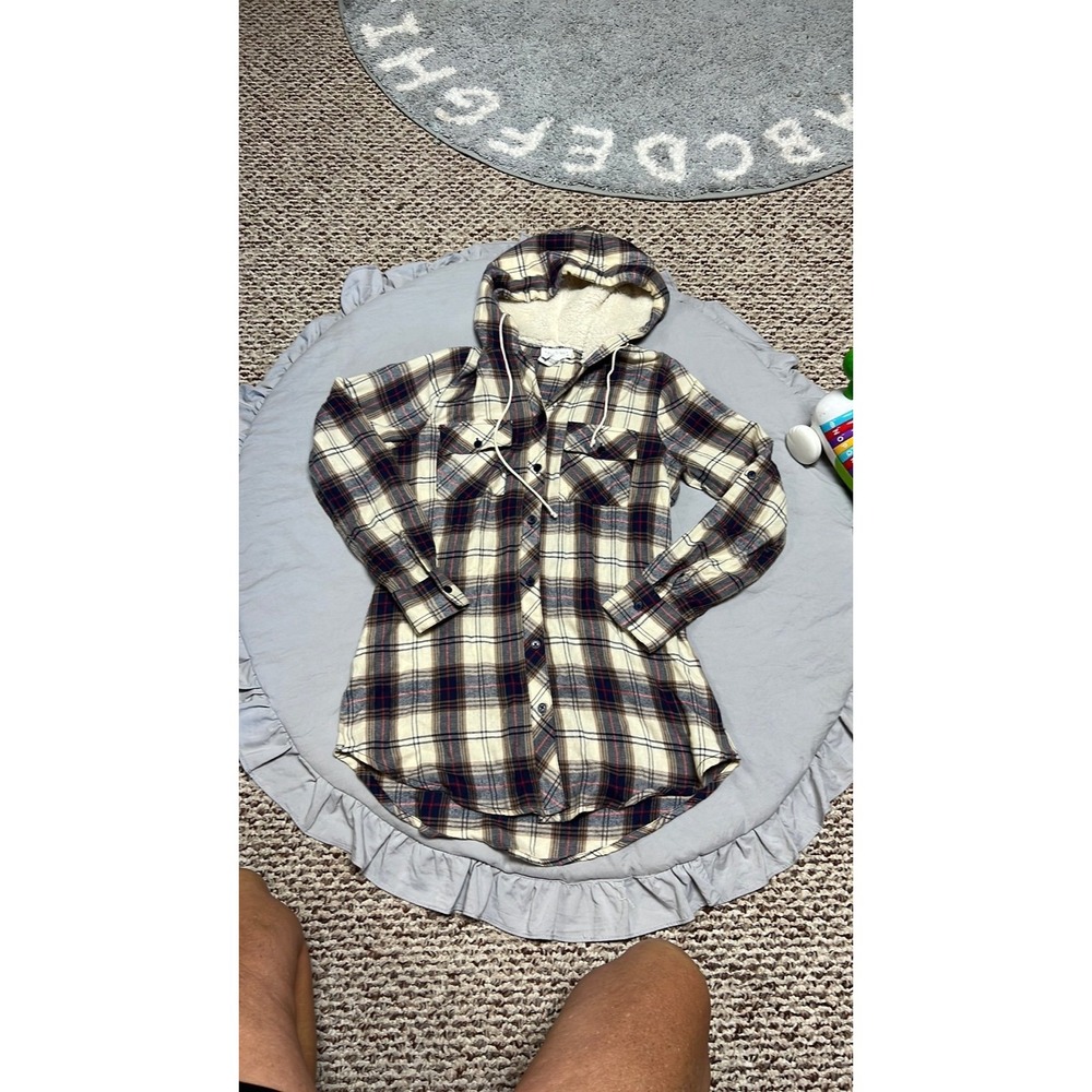 Woman's Full Tilt hoodie‎ shirt